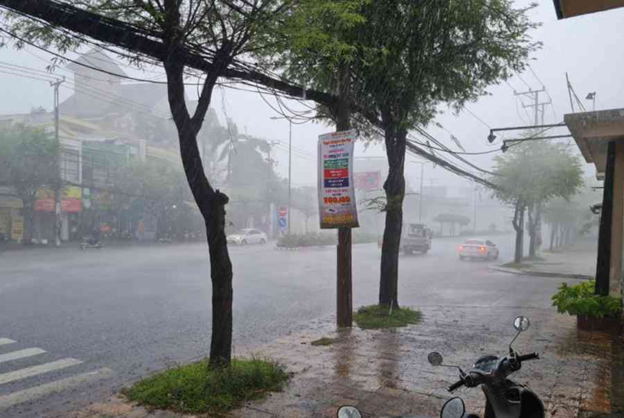 Chuyển Nhà Mùa Mưa Cần Lưu Ý Gì? Hướng Dẫn Chi Tiết Từ A Đến Z chuyển nhà mùa mưa cần lưu ý gì
