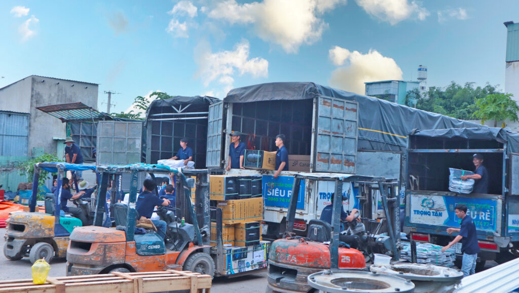 thuê xe tải chuyển kho xưởng giá rẻ