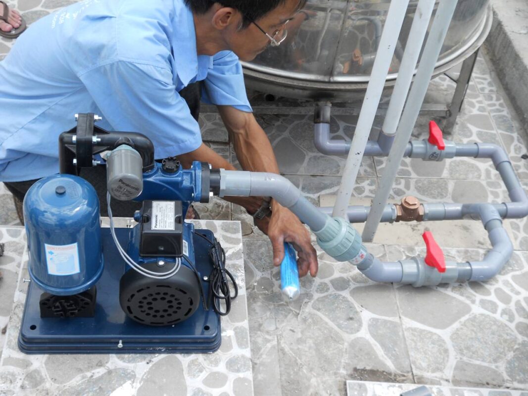 Hướng dẫn sửa máy bơm nước không lên nước: Đơn Giản Hiệu Quả 100% sửa máy bơm nước