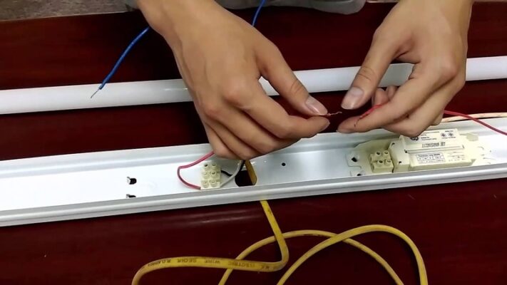 sửa bóng đèn không sáng