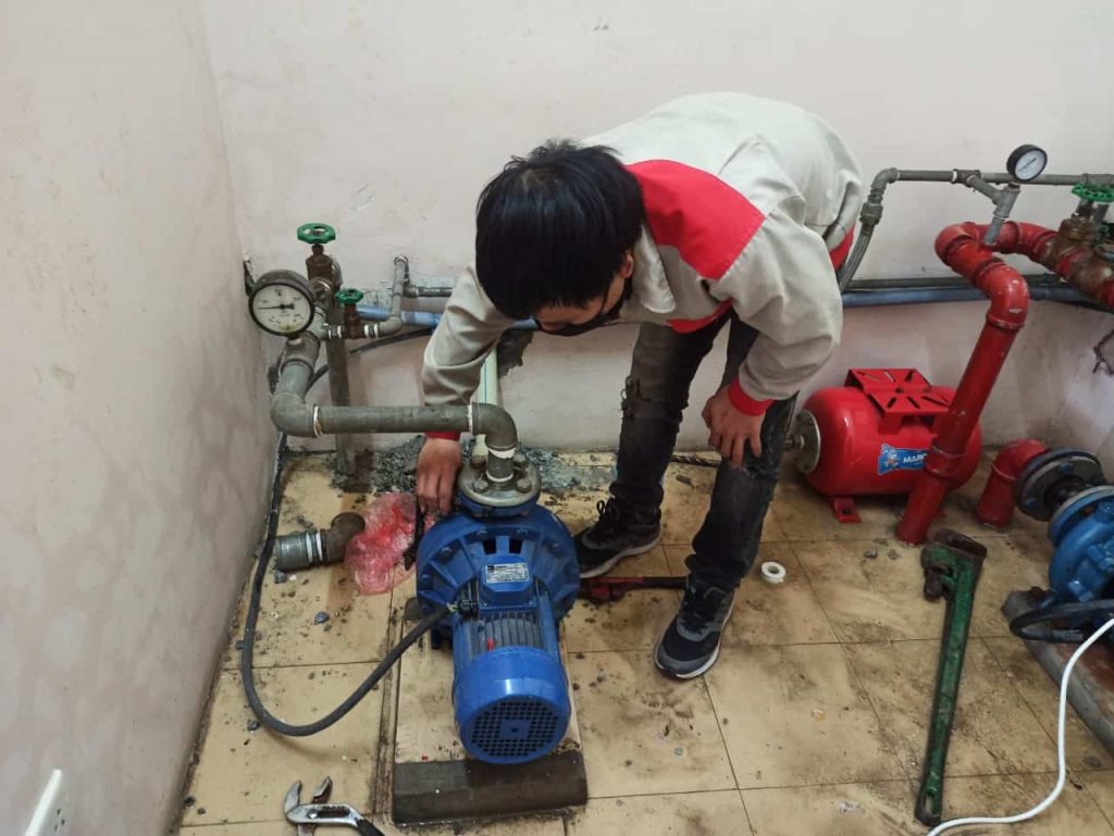 Hướng dẫn sửa máy bơm nước không lên nước: Đơn Giản Hiệu Quả 100% dịch vụ sửa máy bơm lưu động giá rẻ