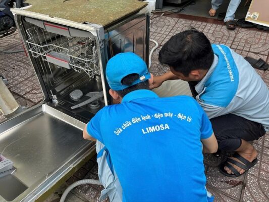 thợ sửa máy rửa bát bosch tại quận hoàng mai