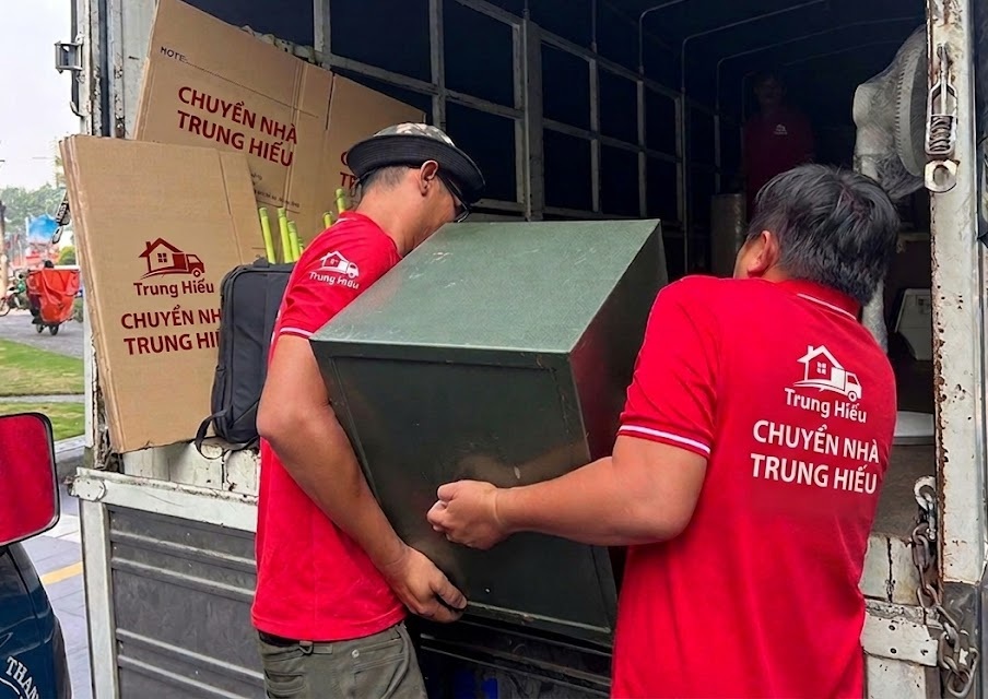Chuyển Nhà Trọn Gói Có Chuyển Két Sắt Không? Giải Đáp Chi Tiết dịch vụ chuyển nhà trọn gói có chuyển két sắt uy tín
